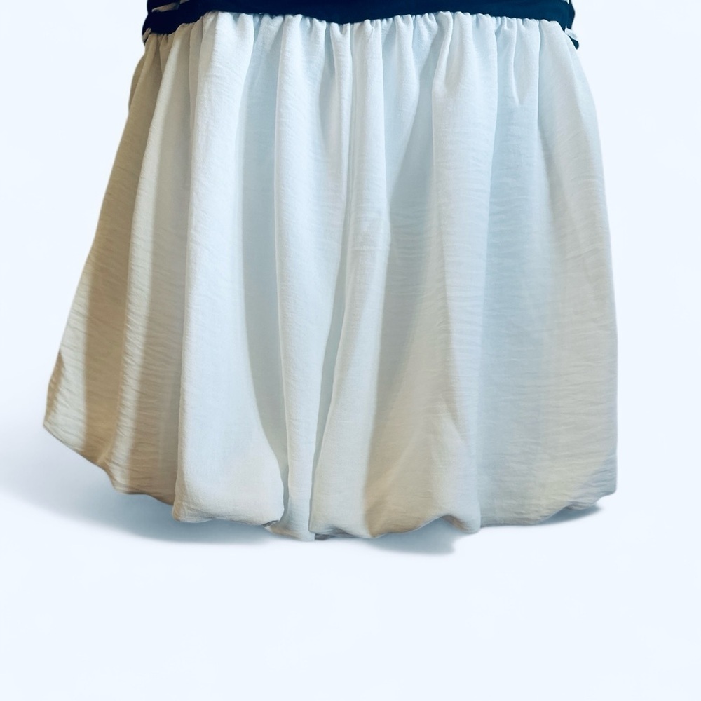 Gilli Romper Size Medium Navy Blue White Striped Pull On Bubble Hem Shorts - Picture 5 of 14